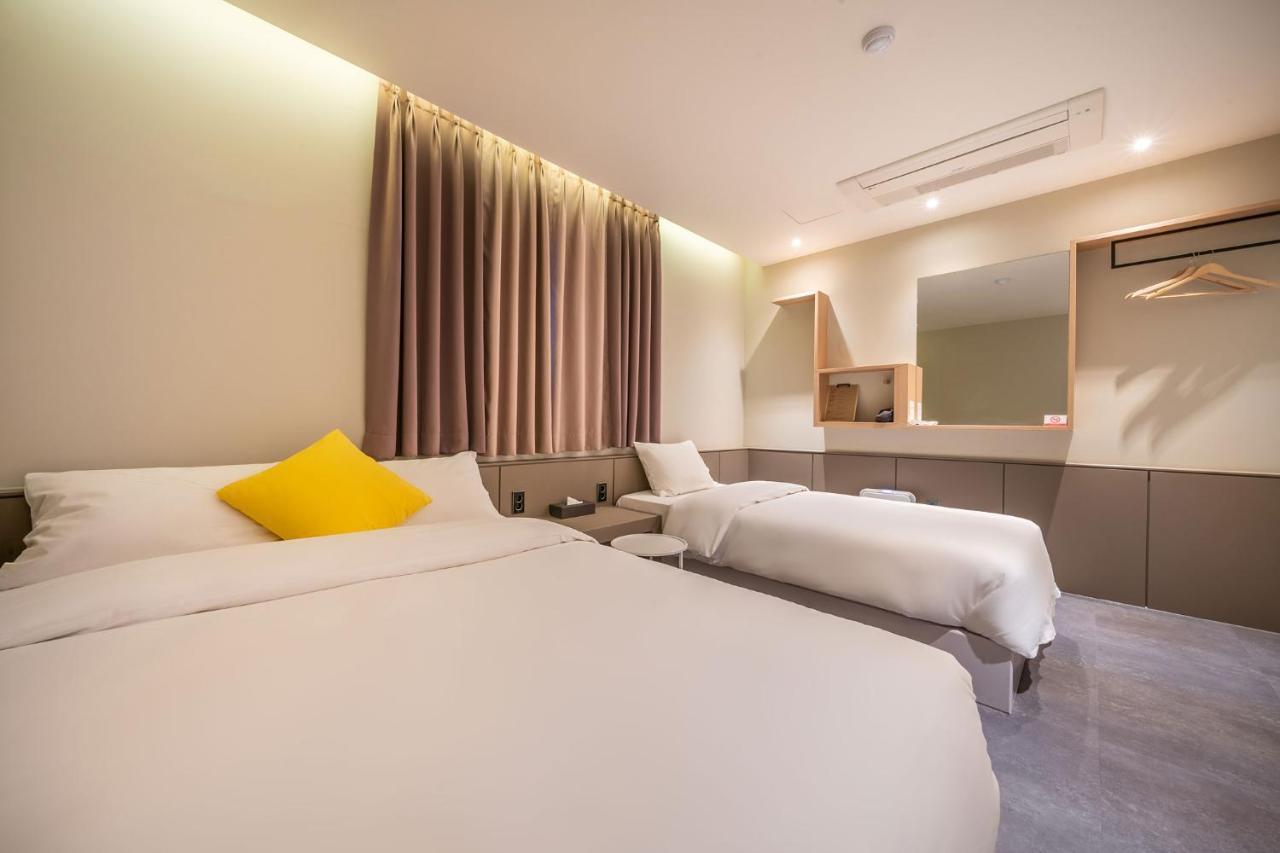 Chuncheon Bom Stay Exterior foto
